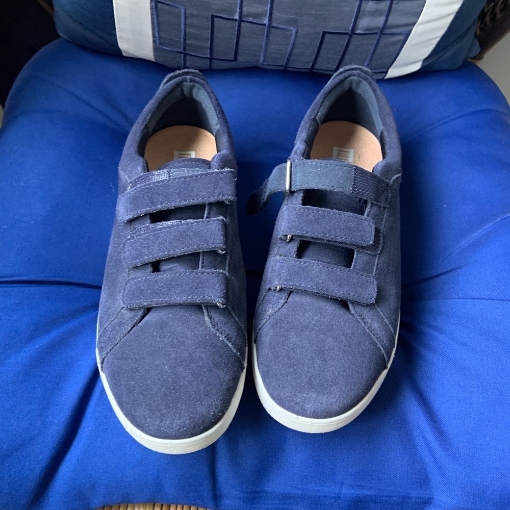 Fit Flop Navy Blue Velcro Sneakers